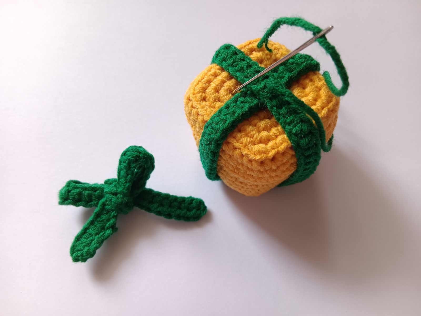 Blog-Inhaltsbild für 'Wichtel häkeln. Kostenlose Häkelanleitung für Karottenwichtel'