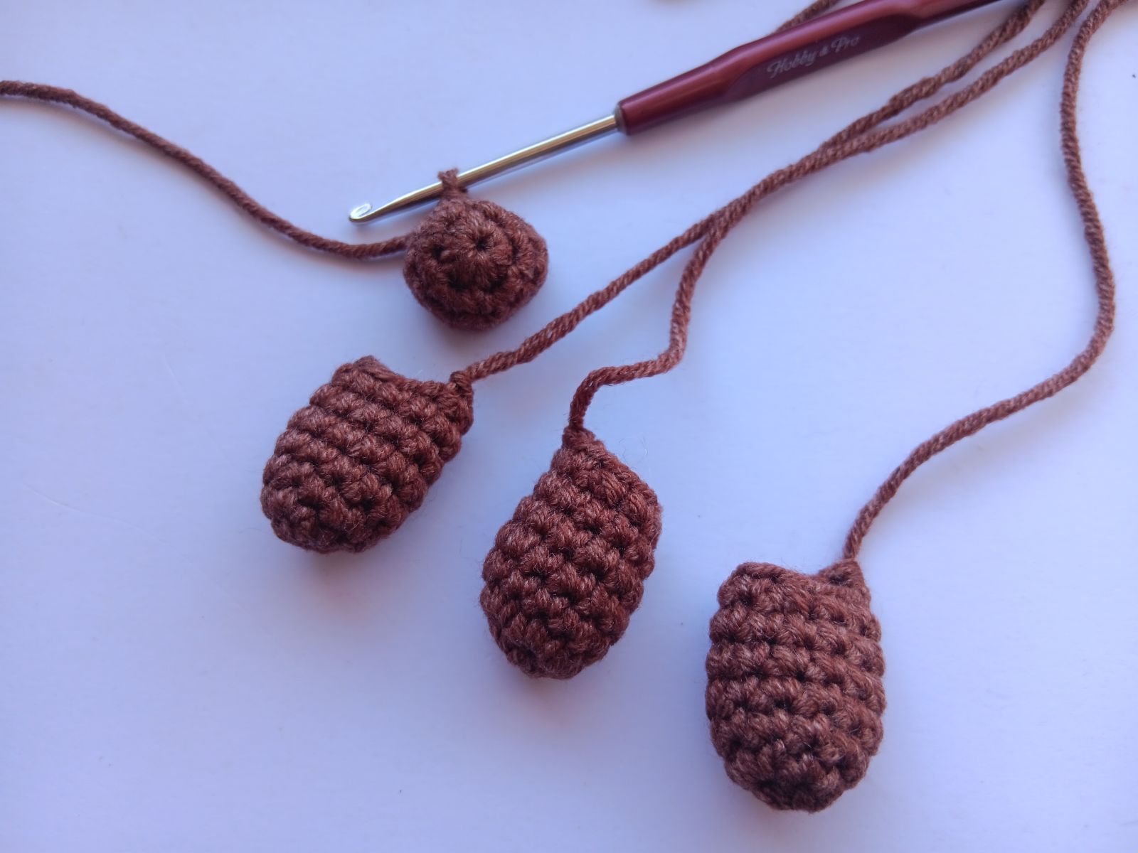 Blog-Inhaltsbild für 'Handytasche Häschen häkeln. Kostenlose Häkelanleitung'