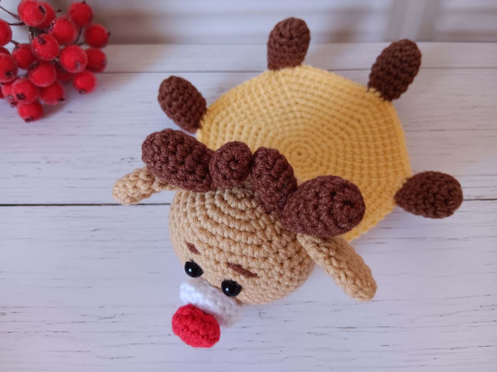 Blog-Inhaltsbild für 'Kostenlose Häkelanleitung für Puppe Coney mit Hasenmütze'