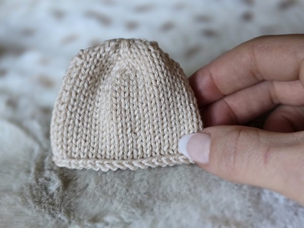 Blog-Inhaltsbild für 'Kostenlose Strickanleitung für Hasen Eierwärmer'
