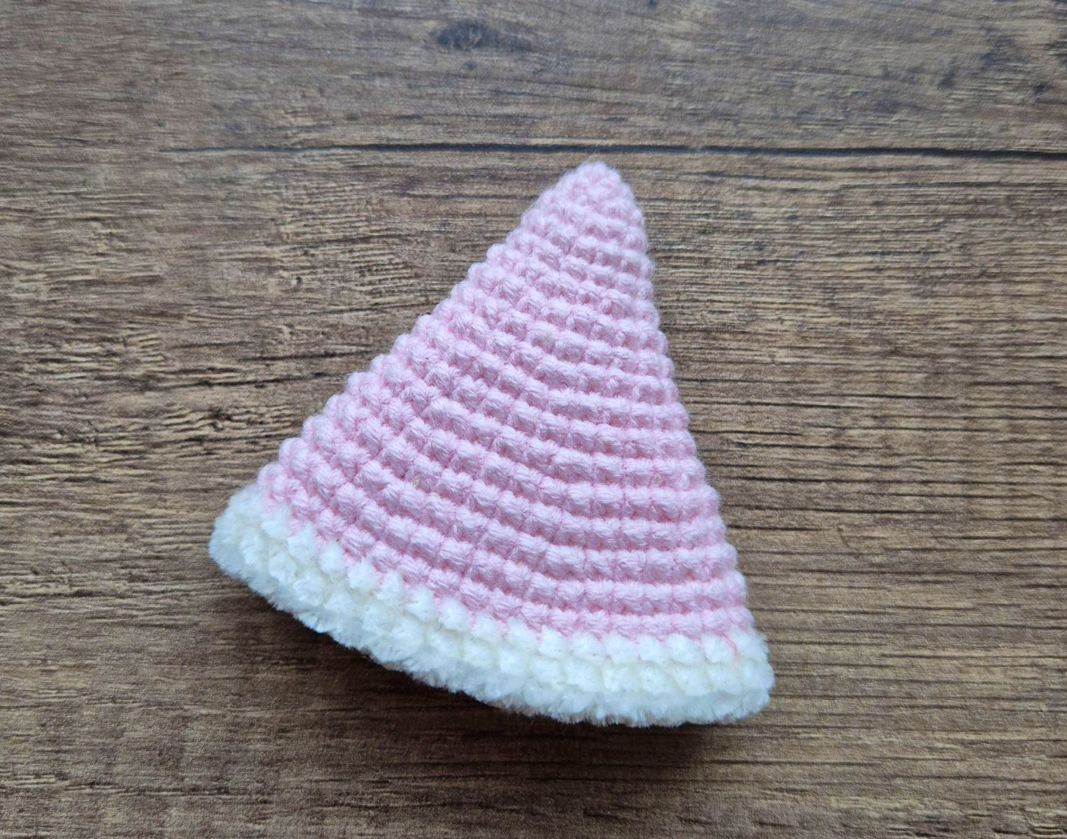 Blog content image for 'Free Crochet Pattern Valentine's Day Elf'