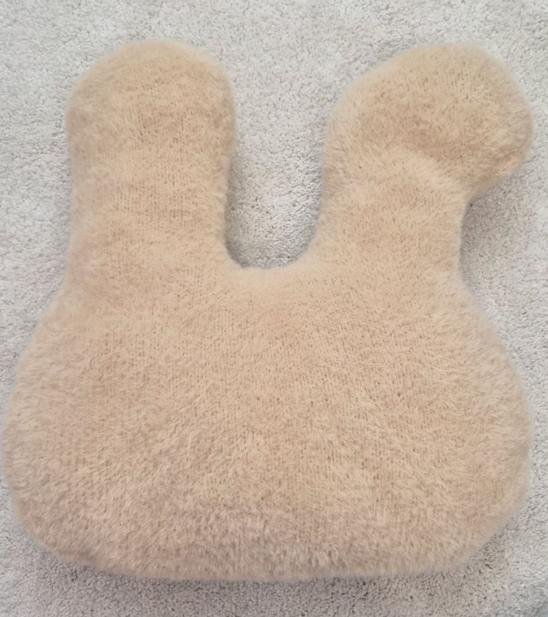 Blog content image for 'Bunny Cushion – Knitting Pattern'