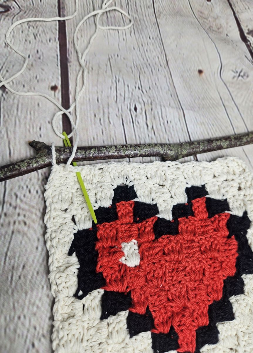 Blog content image for 'Free C2C Crochet Pattern: Heart Wall Hanger'