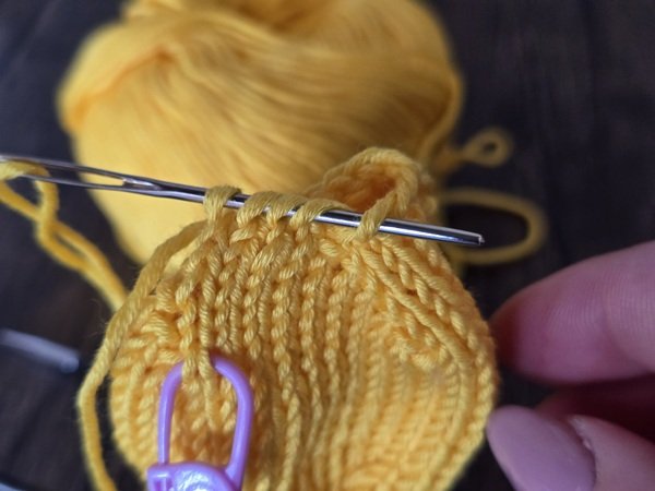 Blog-Inhaltsbild für 'Kostenlose Strickanleitung für ein Küken'