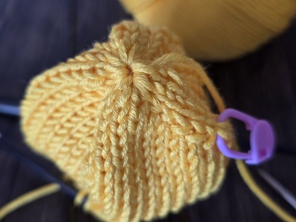 Blog-Inhaltsbild für 'Kostenlose Strickanleitung für ein Küken'