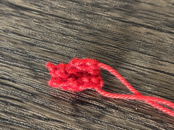 Blog-Inhaltsbild für 'Kostenlose Strickanleitung für ein Küken'