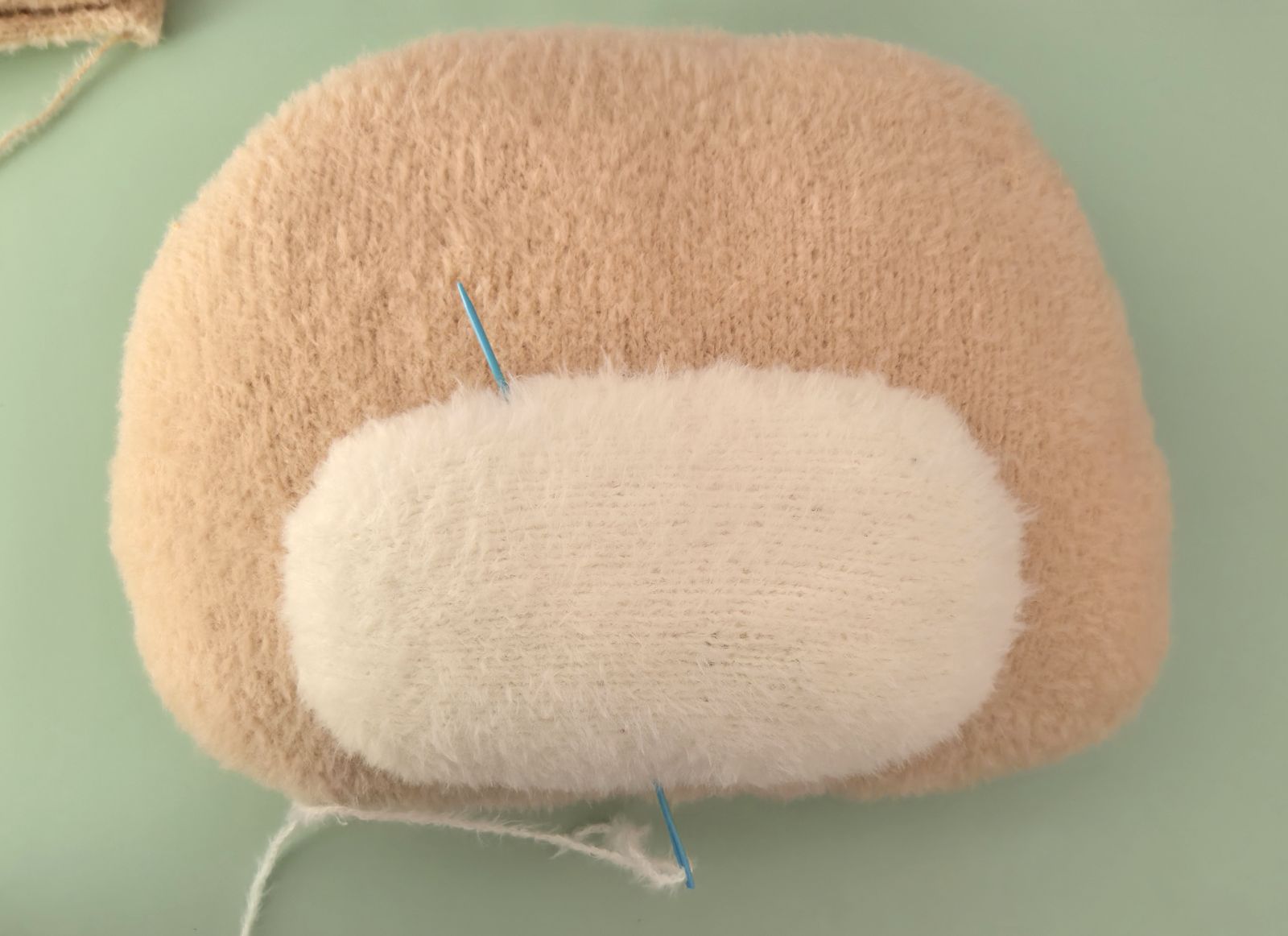 Blog-Inhaltsbild für 'Cuddly Puppy Cushion'