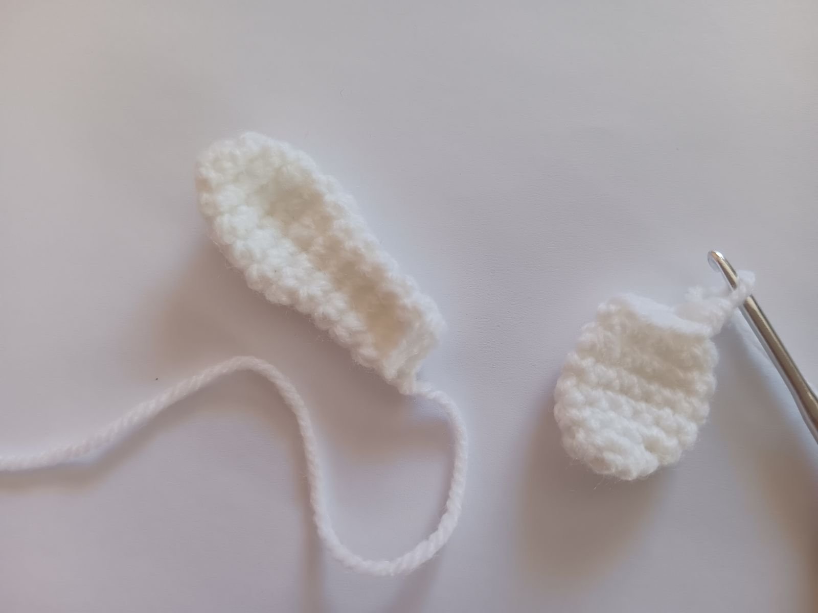 Blog-Inhaltsbild für 'Handytasche Häschen häkeln. Kostenlose Häkelanleitung'