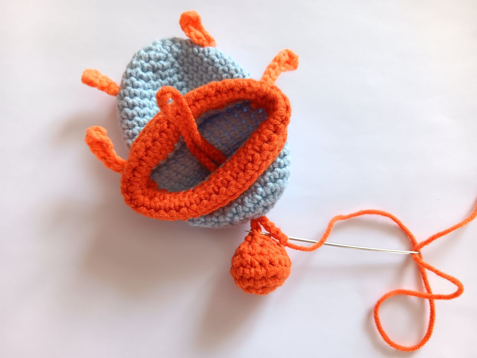 Blog-Inhaltsbild für 'Insekten häkeln. Kostenlose Häkelanleitung'