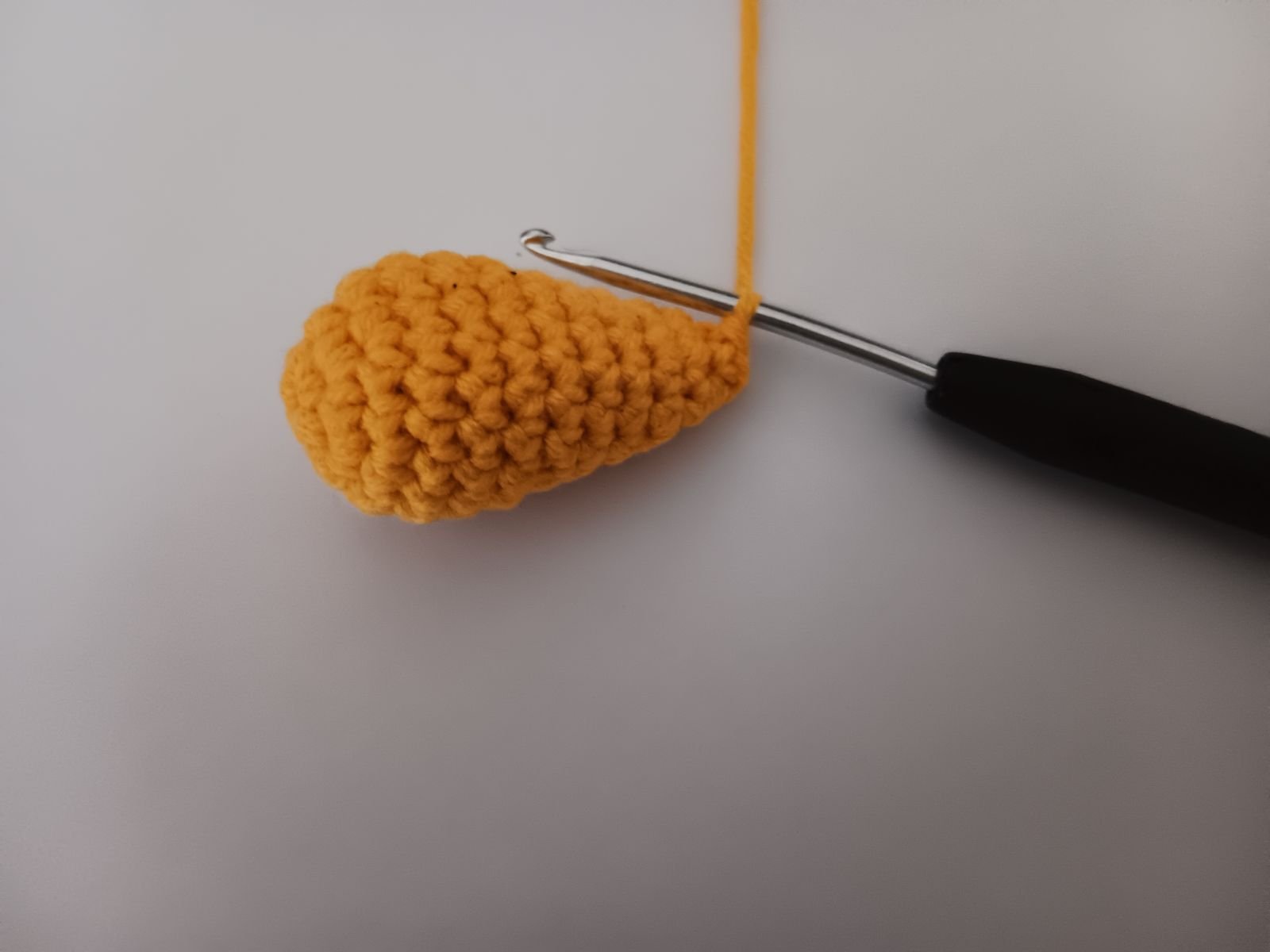 Blog-Inhaltsbild für 'Taschenbaumler häkeln. Kostenlose Anleitung'