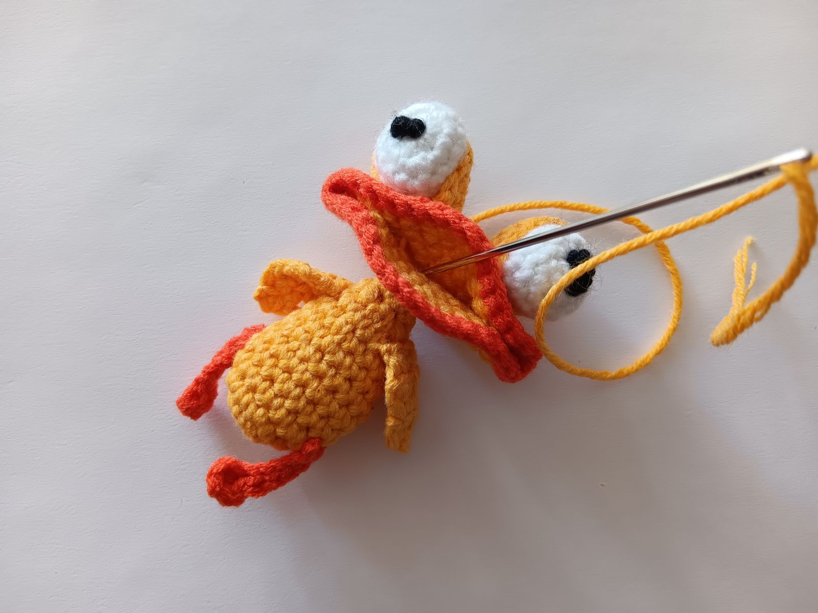 Blog-Inhaltsbild für 'Handytasche Häschen häkeln. Kostenlose Häkelanleitung'