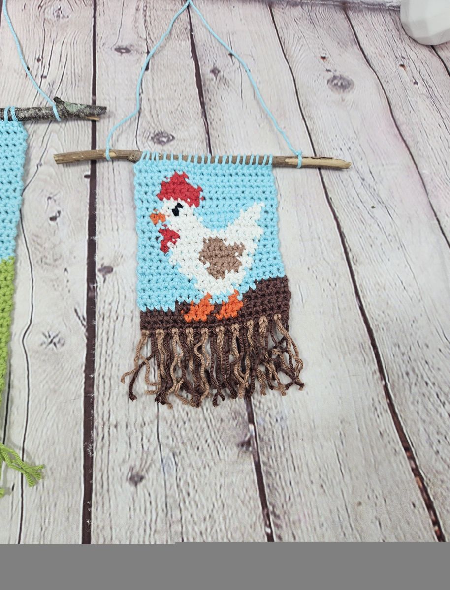 Blog content image for 'Crochet Your Own Cute Chicken Wall Hangers – Free Pattern'