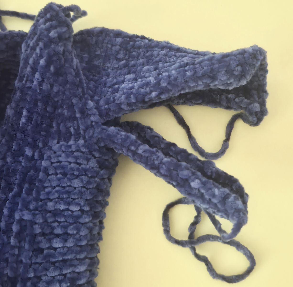 Blog-Inhaltsbild für 'Overall Baby Hai stricken'
