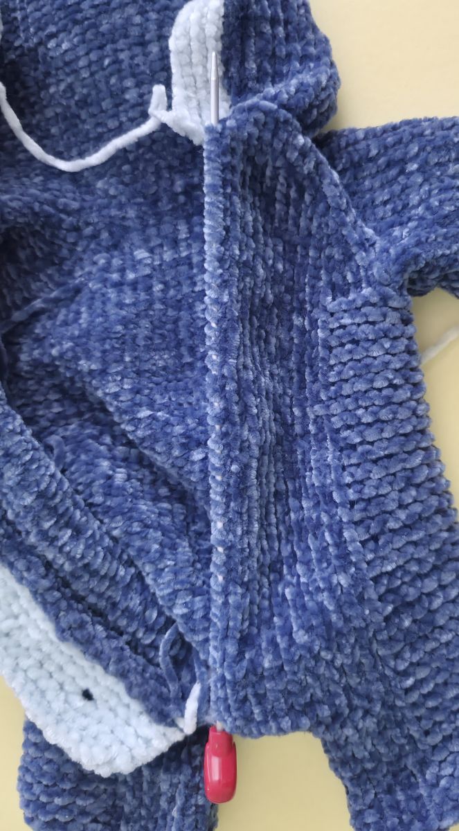 Blog-Inhaltsbild für 'Overall Baby Hai stricken'