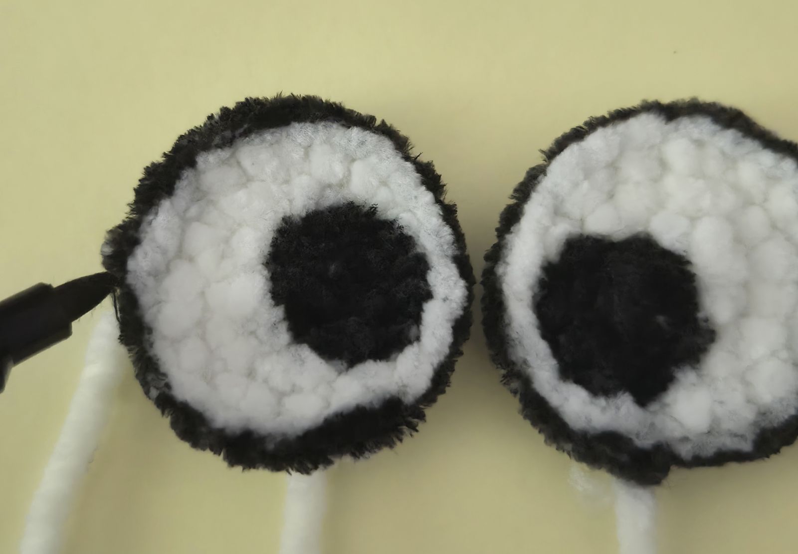 Blog-Inhaltsbild für 'Overall Baby Hai stricken'