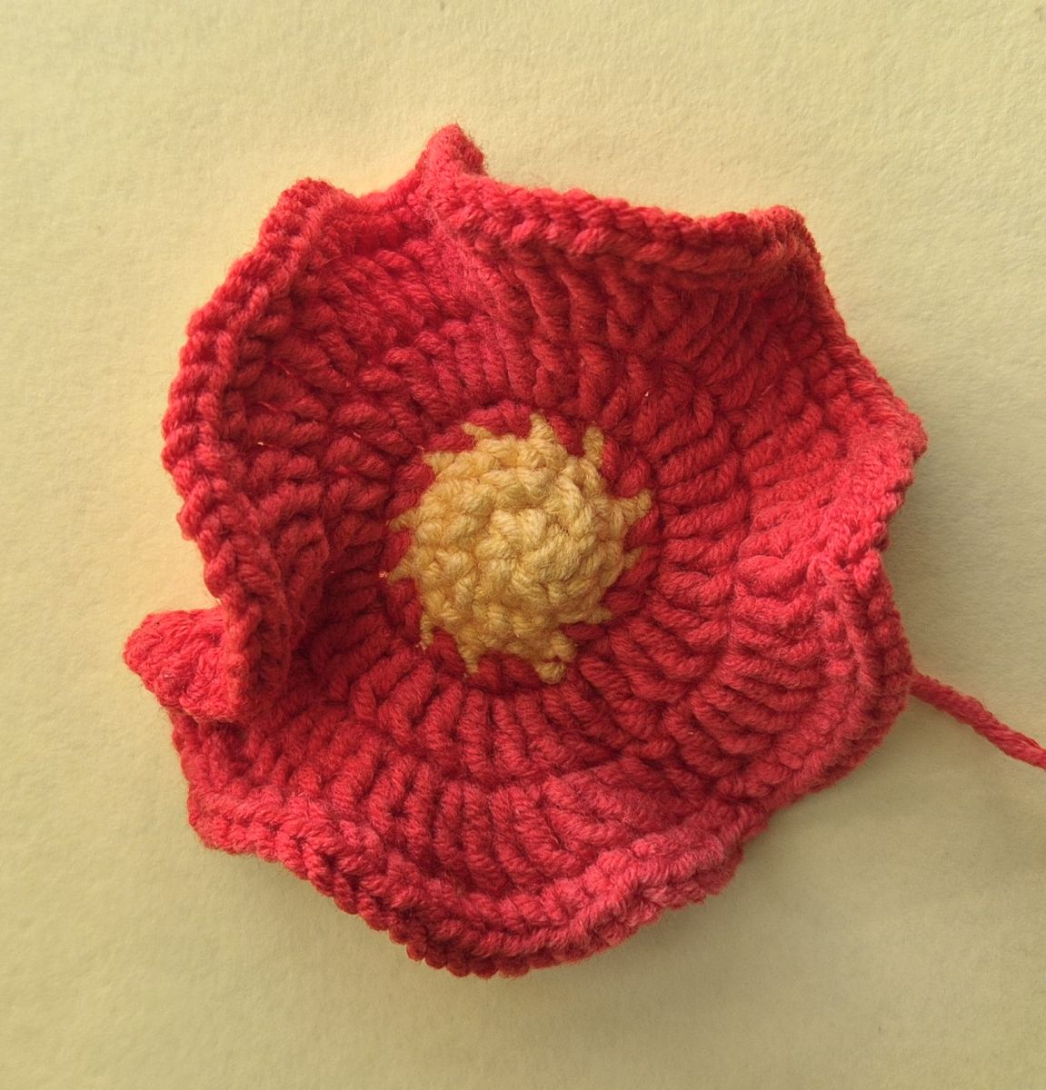 Blog-Inhaltsbild für 'Kostenlose Häkelanleitung für einen Mohnblumen-Kranz'