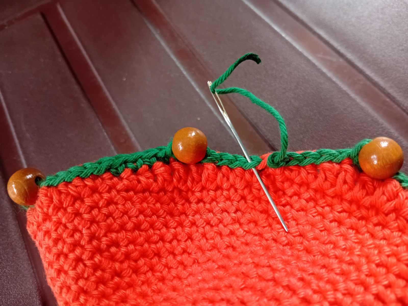 Blog-Inhaltsbild für 'Zitrusfrüchte häkeln als Sommerdeko für Haus und Garten, mit kostenloser Häkelanleitung für Glasabdeckung Orange'