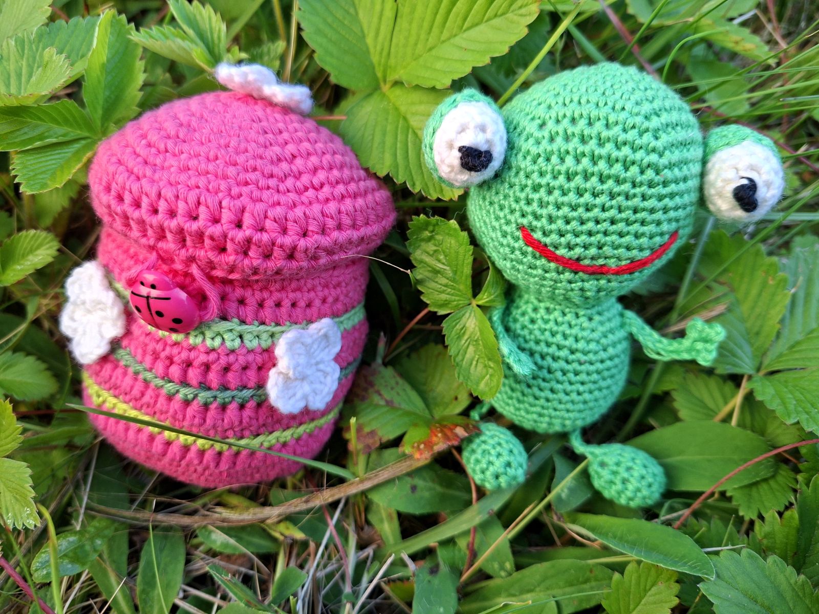 Blog content image for 'Free Crochet Pattern for Hatching Frog Amigurumi'