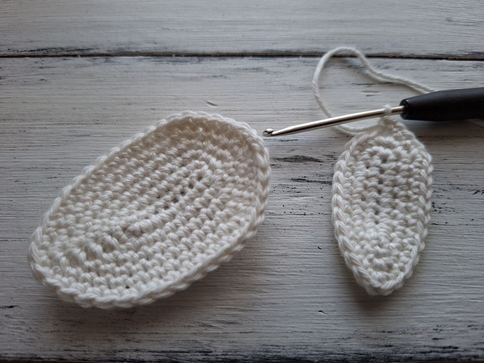 Blog-Inhaltsbild für 'Schäfchen häkeln. Kostenllose Häkelanleitung für Schaf'