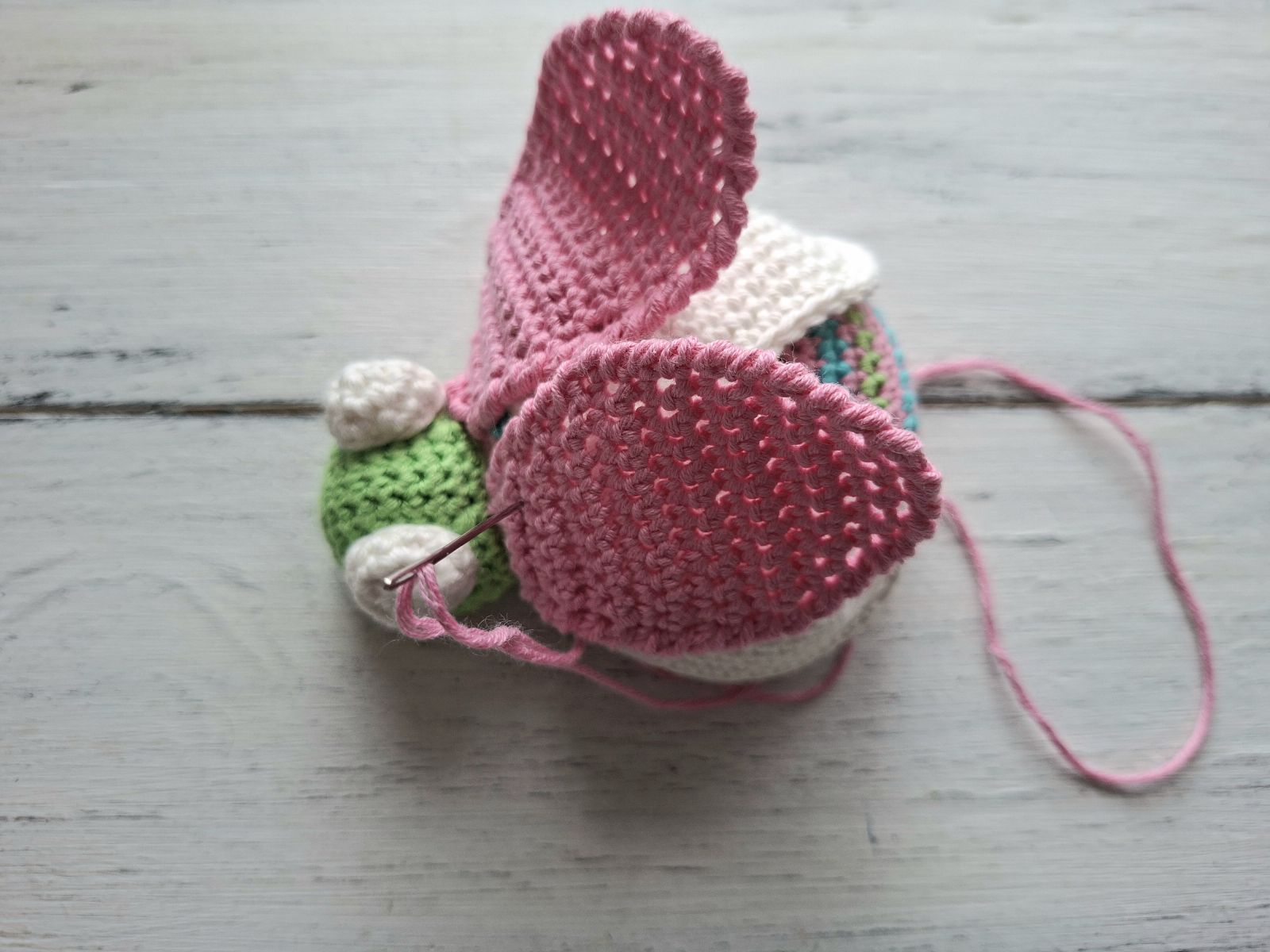 Blog-Inhaltsbild für 'Schäfchen häkeln. Kostenllose Häkelanleitung für Schaf'