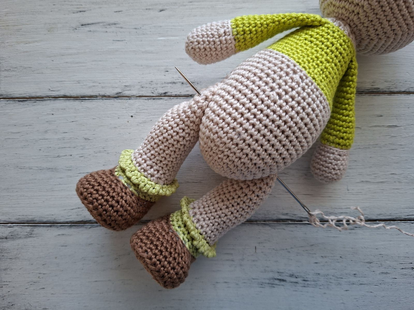 Blog-Inhaltsbild für 'Kostenlose Häkelanleitung für Puppe Coney mit Hasenmütze'