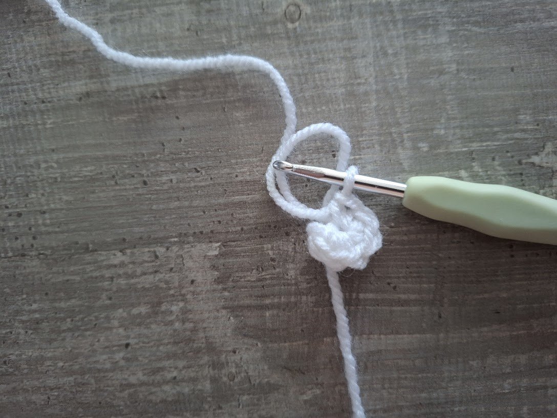 Blog-Inhaltsbild für 'Kostenlose Häkelanleitung für ein süßes Schmusepüppchen'