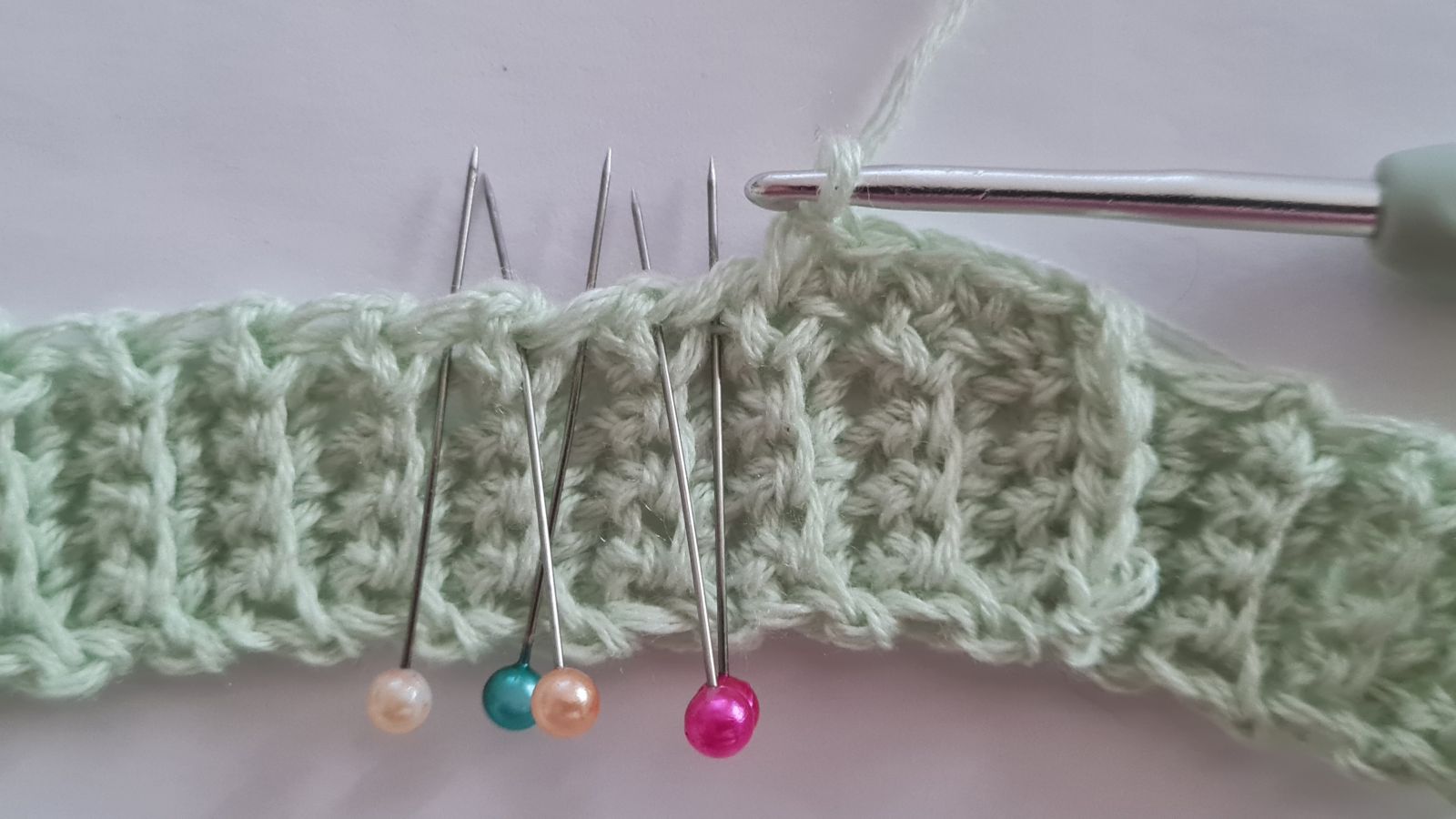 Blog-Inhaltsbild für 'Häkelanleitung: Leichte Mütze oder lässige Longbeanie "Vernetzt"'