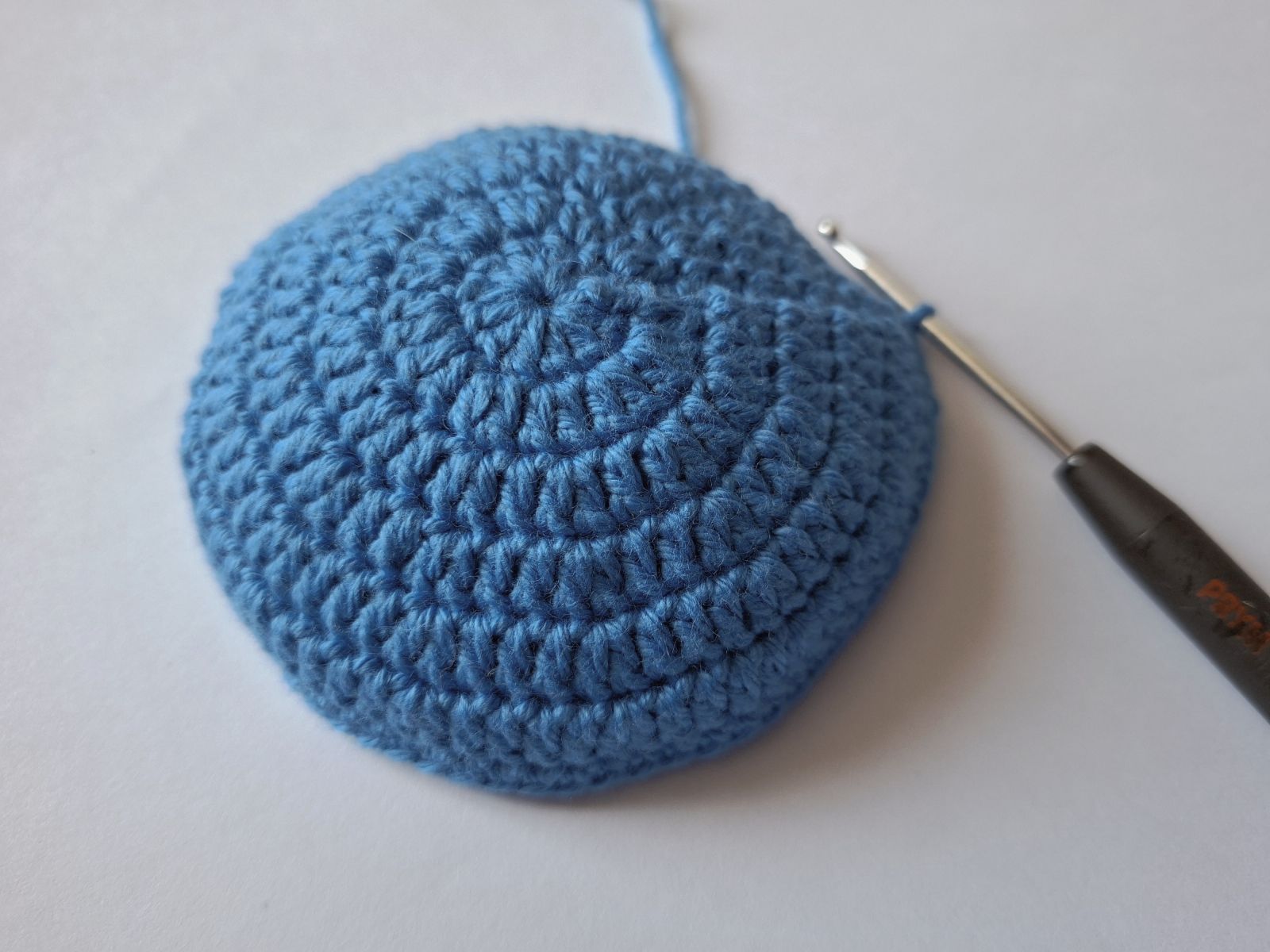 Blog-Inhaltsbild für 'Handytasche Häschen häkeln. Kostenlose Häkelanleitung'