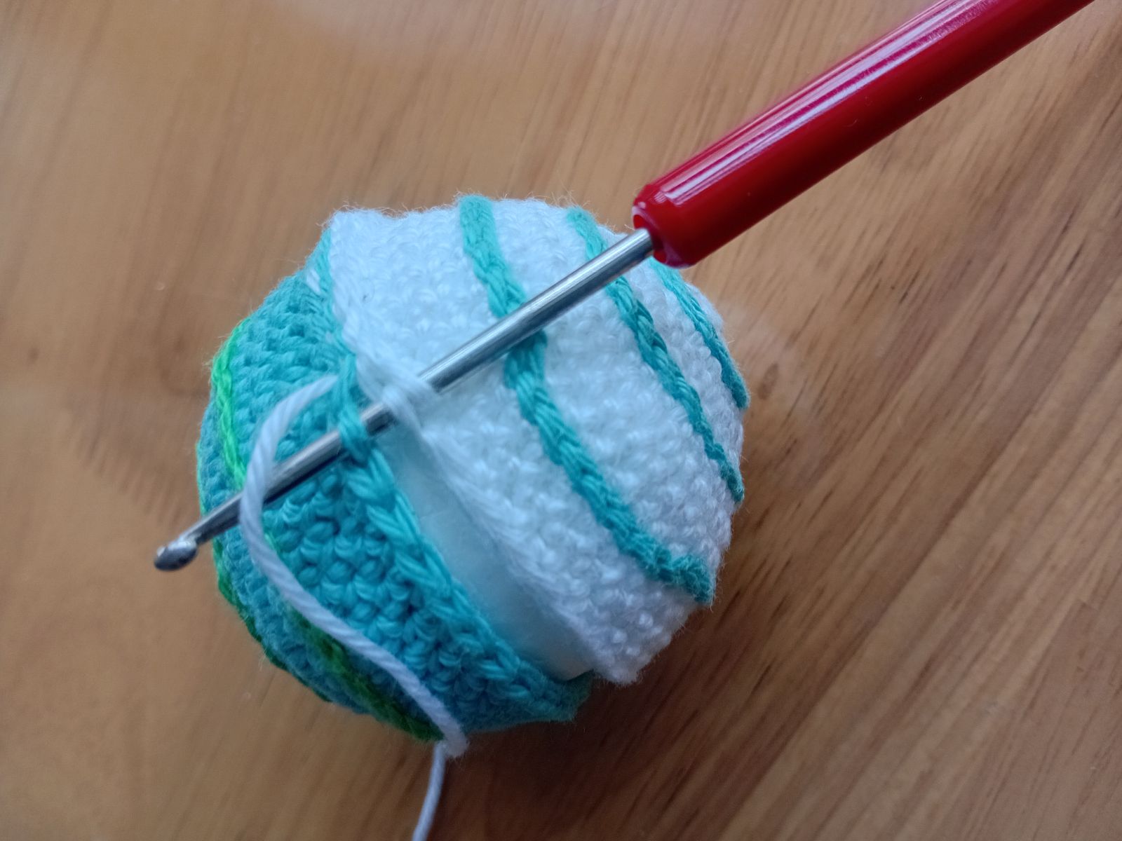 Blog-Inhaltsbild für 'Christbaumkugeln häkeln: 7 Tipps für ein gutes Gelingen'