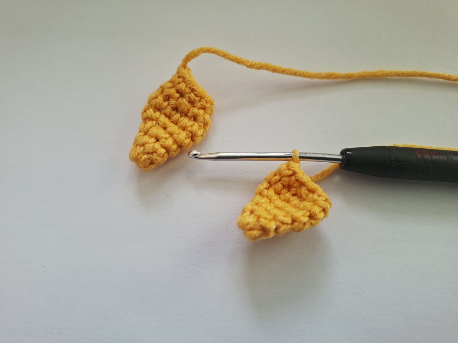 Blog-Inhaltsbild für 'Giraffe kostenlos häkeln'
