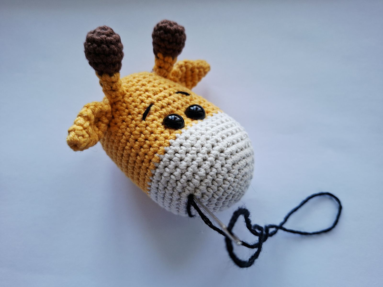 Blog-Inhaltsbild für 'Giraffe kostenlos häkeln'