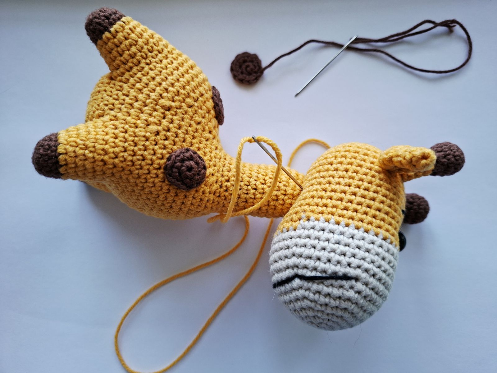 Blog-Inhaltsbild für 'Giraffe kostenlos häkeln'