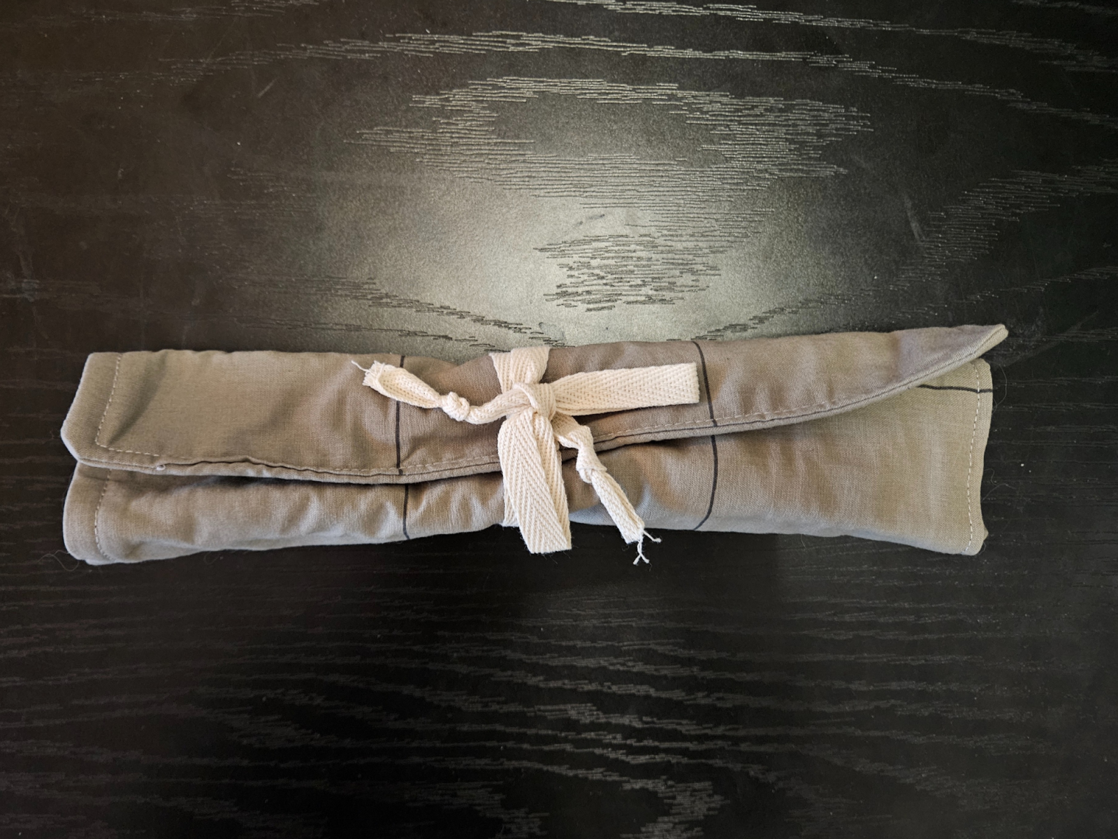 Blog content image for 'Sewing Tutorial: Fabric Travel Game – Tic Tac Toe & Nine Men’s Morris as a Roll-Up Game Board'