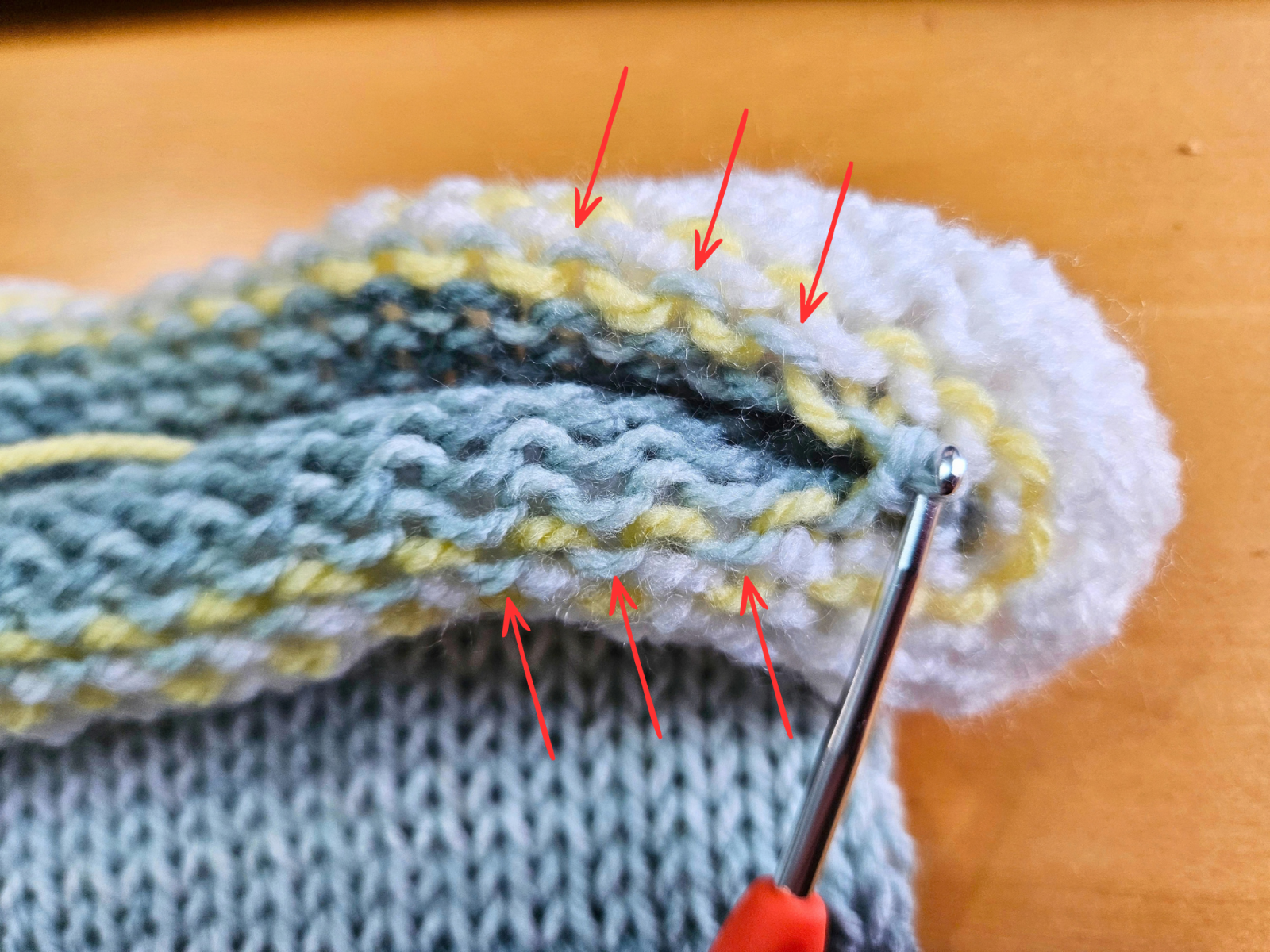 Blog content image for 'Knit Fingerless Gloves with a Thumb Hole on the Addi Express Kingsize'