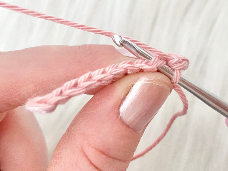 Blog-Inhaltsbild für 'Häkeln lernen: Tipps und Tricks, kostenloses Tutorium von Wolldiamant'