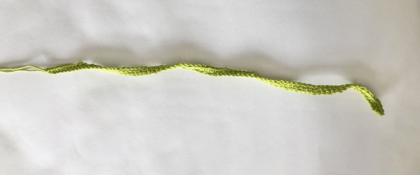 Blog-Inhaltsbild für 'Häkelanleitung Kranz Raupe'