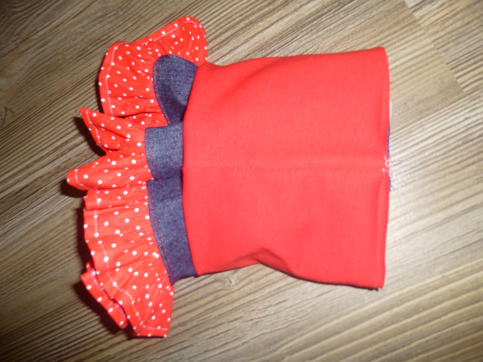 Blog-Inhaltsbild für 'Näh-Anleitung: LaneyART Rüschchen-Jeans-Rock'