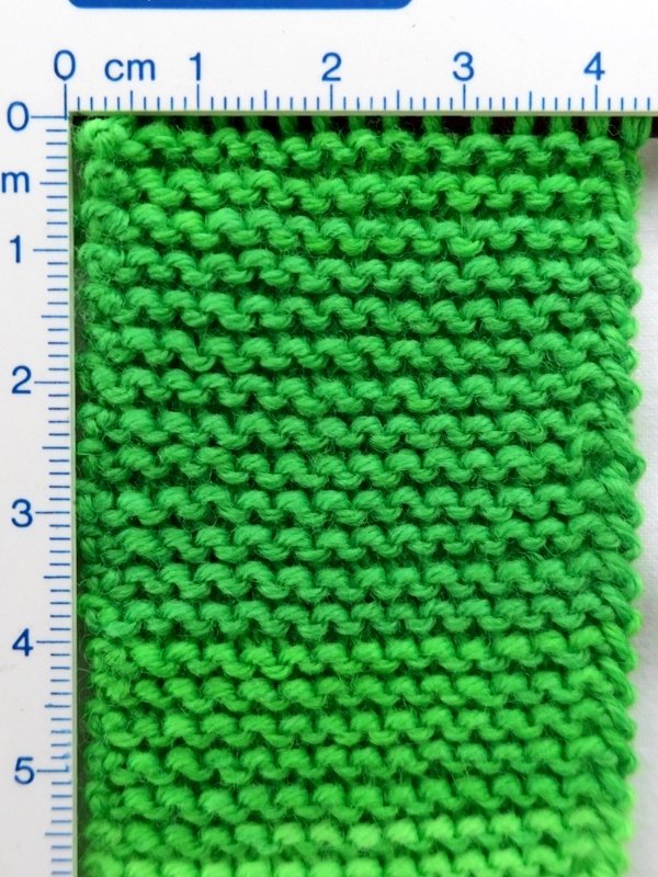 Blog-Inhaltsbild für 'Stricken mit Kindern: Kinderleichte Puppenmode für Strickanfänger'