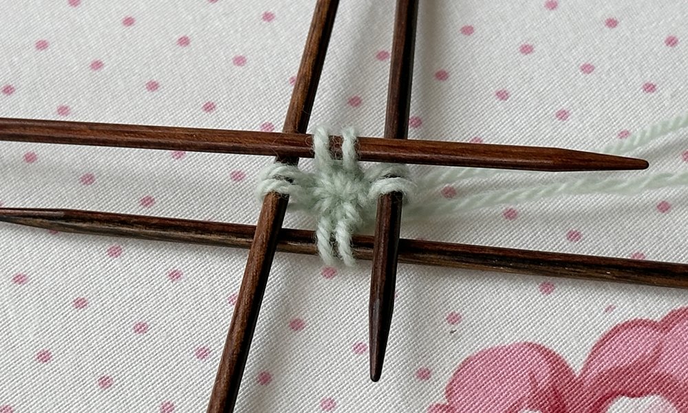 Blog-Inhaltsbild für 'Gestrickte Decken in Hülle und Fülle'