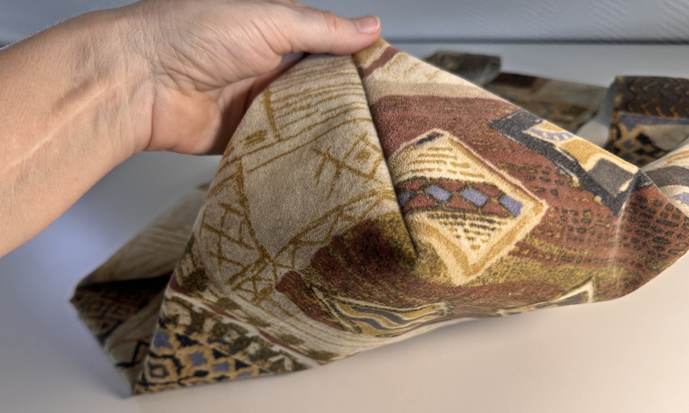 Blog-Inhaltsbild für 'DIY-Projekt: Vintage-Hocker aufhübschen'