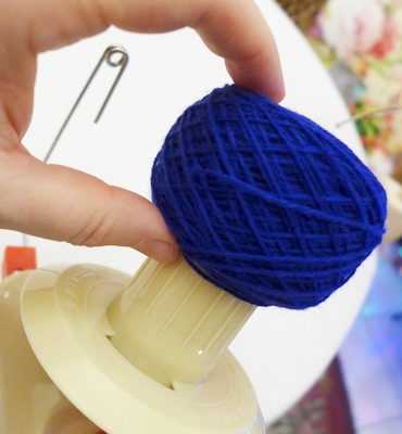 Blog-Inhaltsbild für 'Wolle schnell und komfortabel wickeln - Schirmhaspel und Wollwickler im Einsatz'