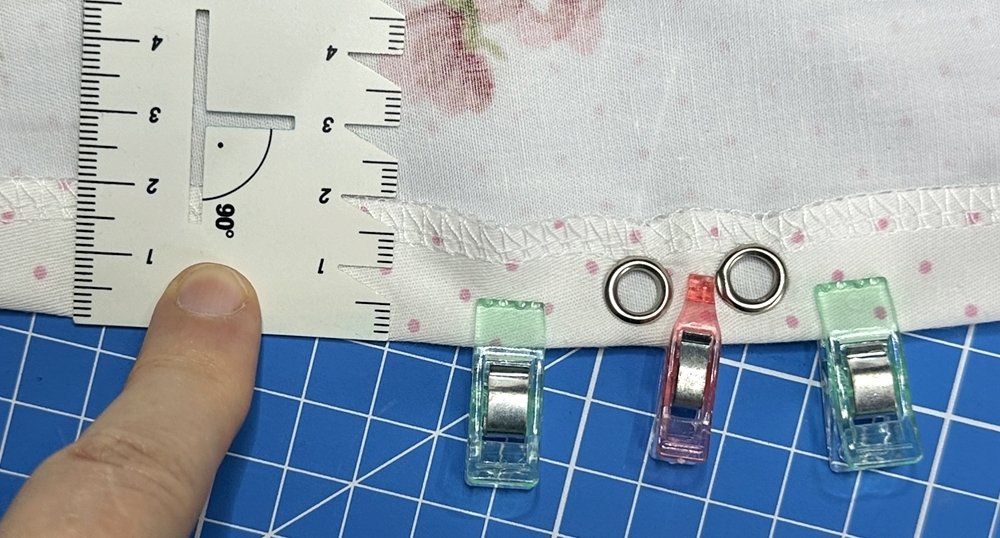 Blog-Inhaltsbild für 'Sommer-DIY: Perfekt sitzende Tischdecken mit Gummizug selbst nähen'