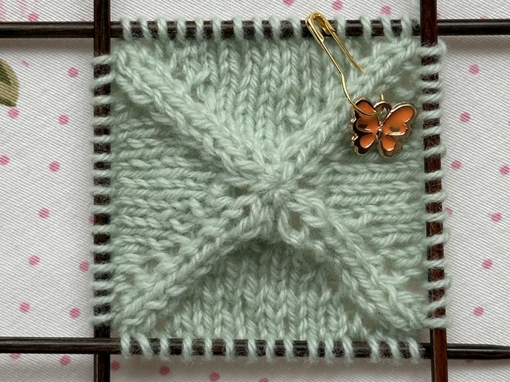 Blog-Inhaltsbild für 'Gestrickte Decken in Hülle und Fülle'