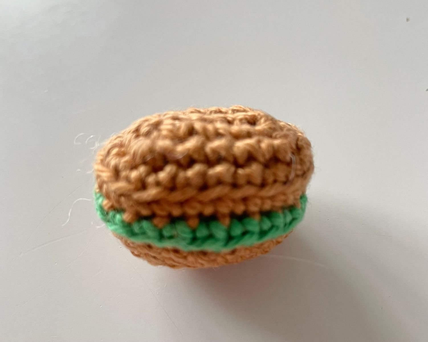 Blog-Inhaltsbild für 'kostenlose Anleitung, Gehäkelte Pralinen – Süße Liebesbotschaft zum Valentinstag'