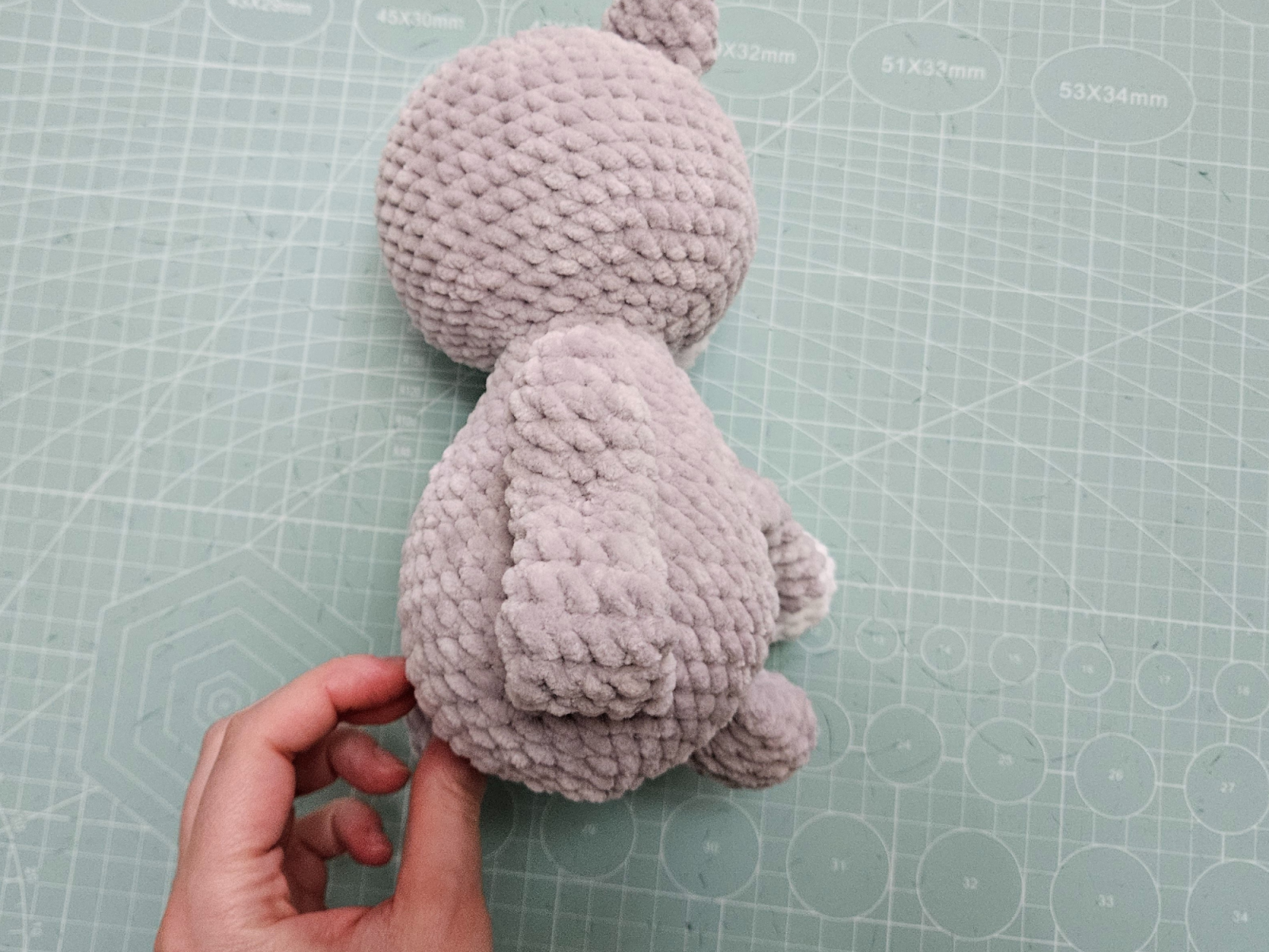 Blog content image for 'Free amigurumi crochet pattern for a small cat made with chenille yarn'