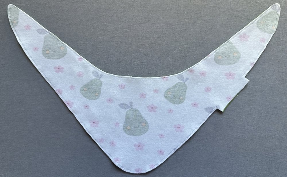 Blog-Inhaltsbild für 'Halstuch für Babys und Kleinkinder - Schritt-für-Schritt-Nähanleitung'