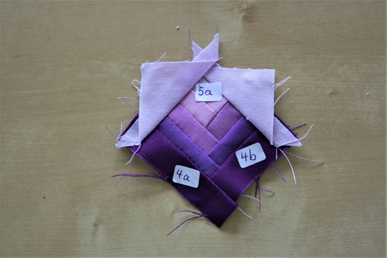 26_Log_Cabin_Puppen_Kopfkissen_Lavendelsaeckchen_Nadelkissen_Quilt_Patchwork