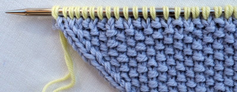 Blog-Inhaltsbild für 'Die weichste Babydecke der Welt im Mustermix - Kostenlose Strickanleitung'