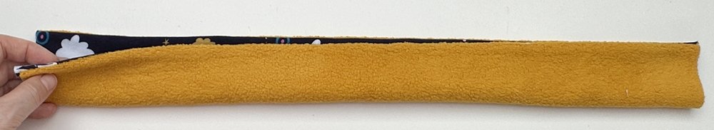 Blog-Inhaltsbild für 'Modernes Knoten-Stirnband in 2 Varianten nähen – Ratzfatz fertig'