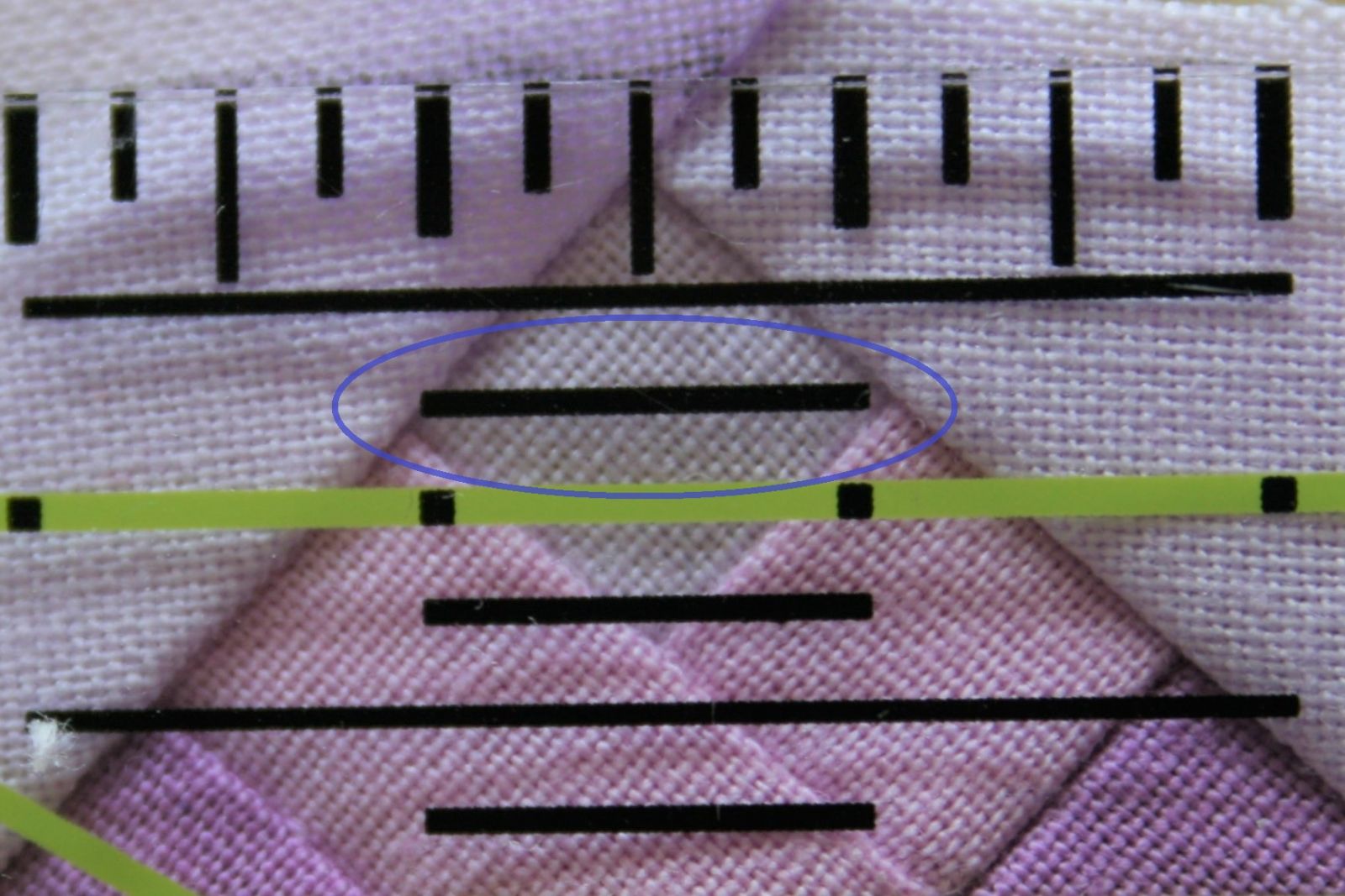 28c_Patchwork_Lineal_Nahtzugabe_Log_Cabin_Herz_Quilt